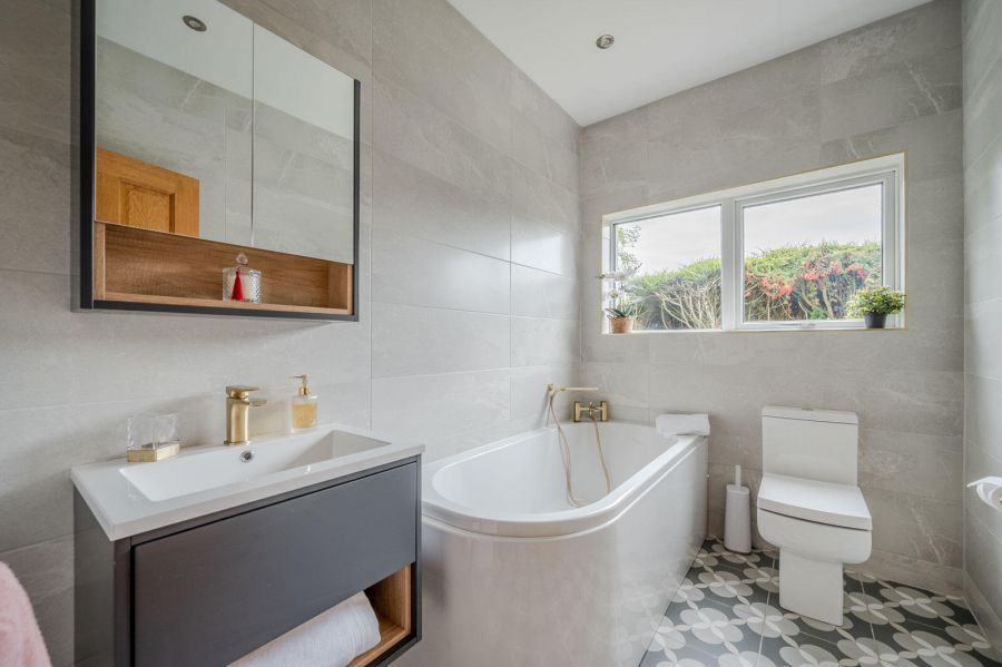 8 Ballyrogan Park