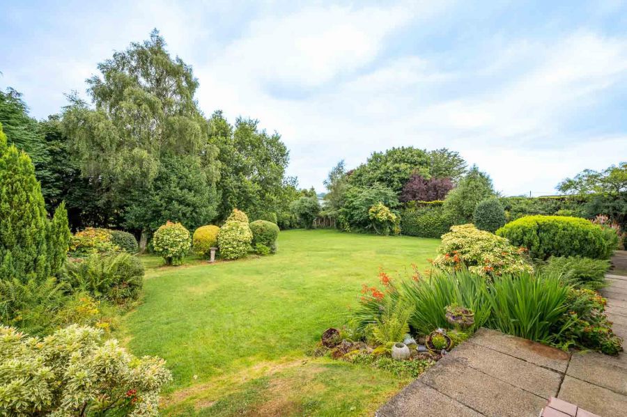8 Ballyrogan Park