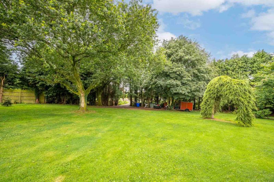8 Ballyrogan Park