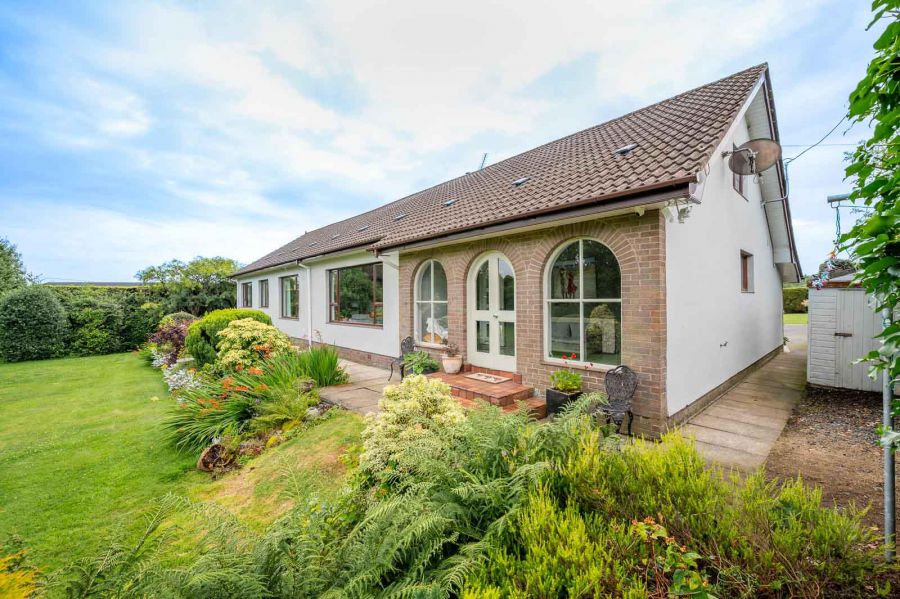 8 Ballyrogan Park