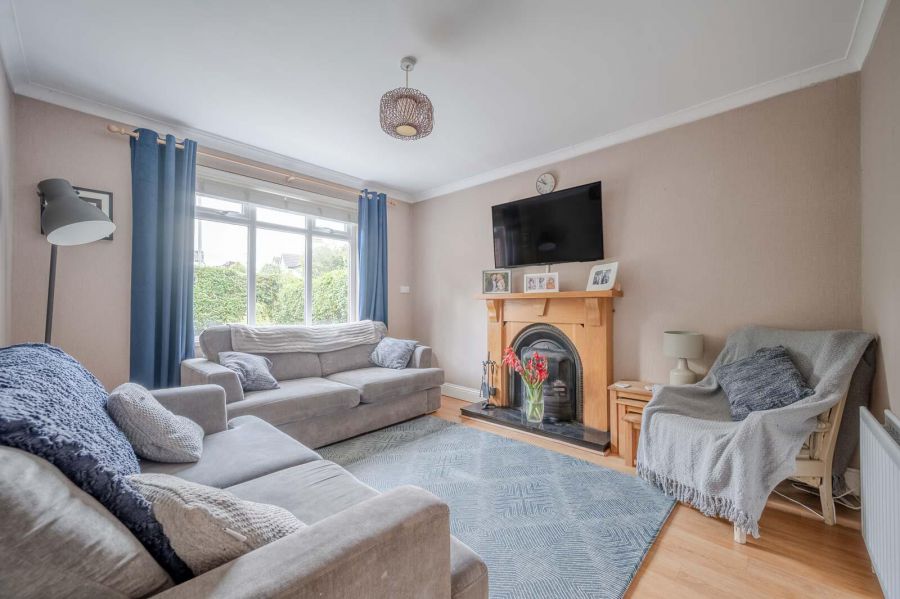 33 Kilhorne Gardens