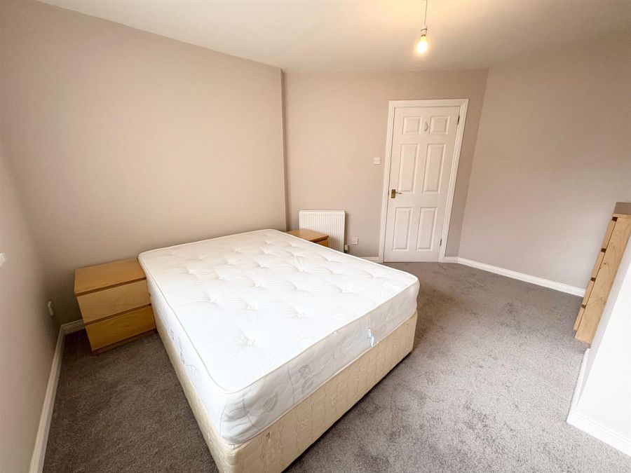 5 Stormont Court