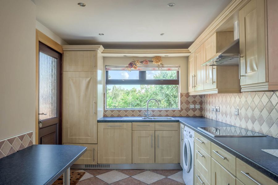 10 Thornhill Drive