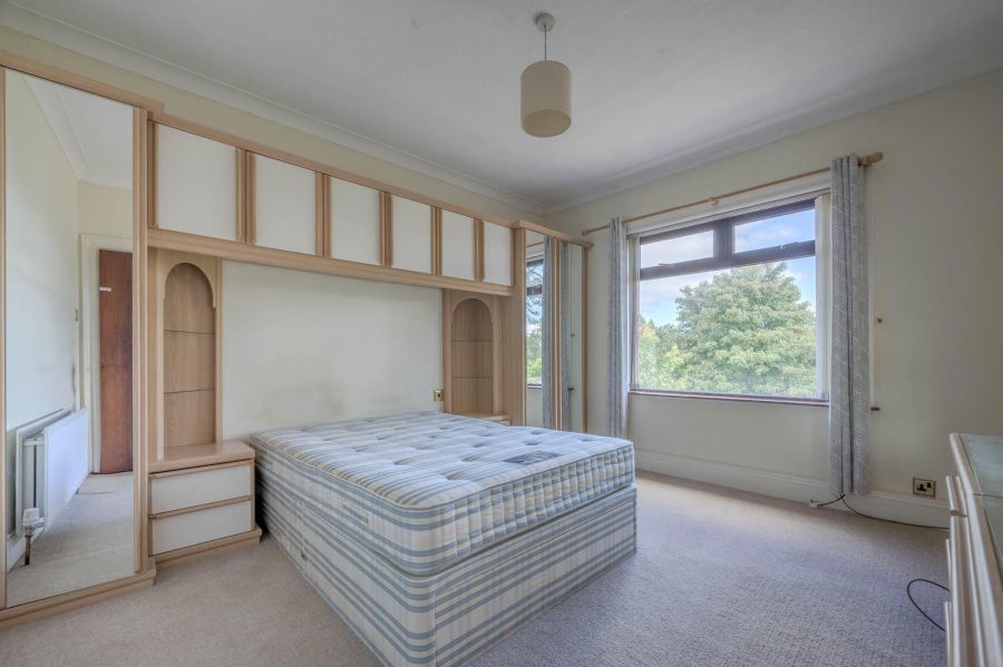 10 Thornhill Drive