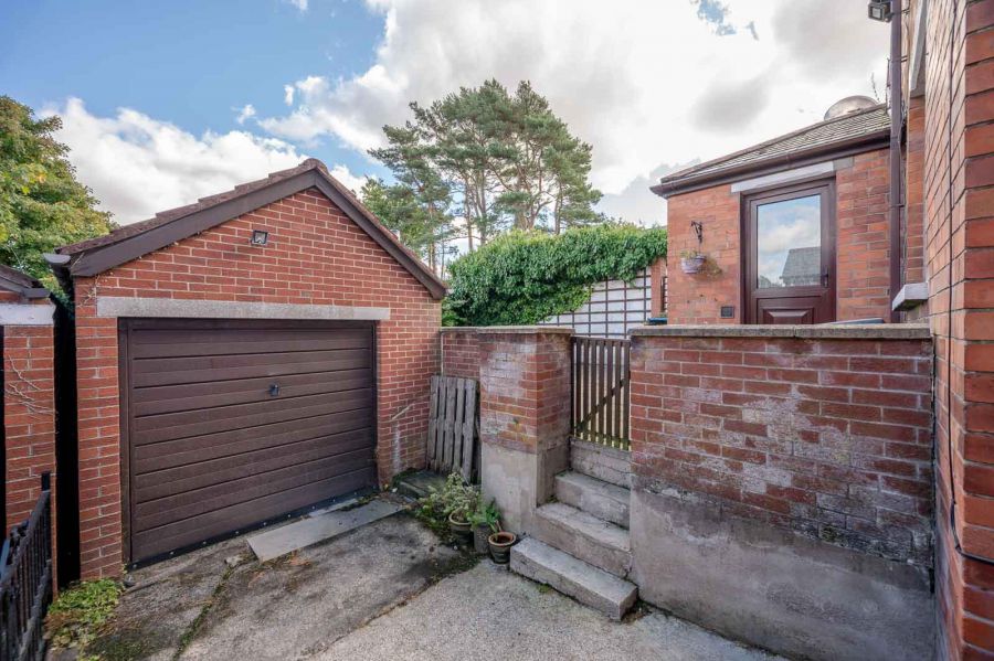 10 Thornhill Drive