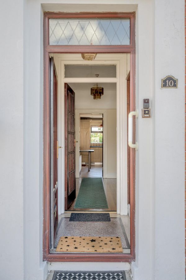 10 Thornhill Drive