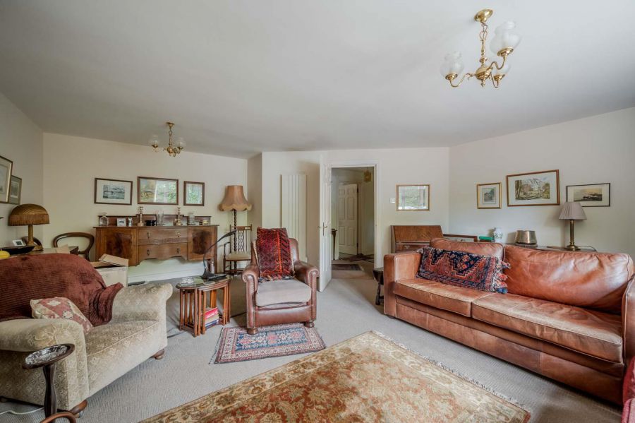 1 Woodlands Court