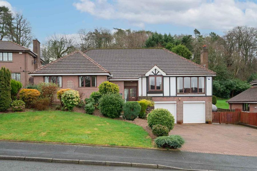 15 Glenmachan Drive