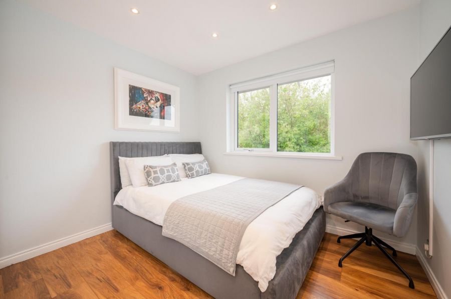 2 Earlswood Grove