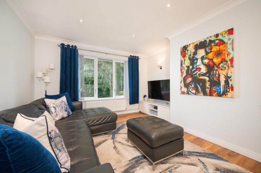 2 Earlswood Grove