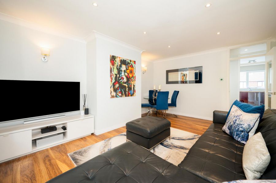 2 Earlswood Grove