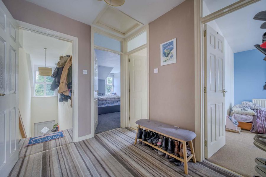 15 Galway Manor