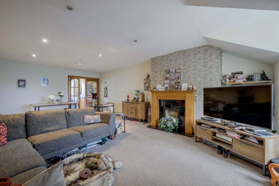 15 Galway Manor