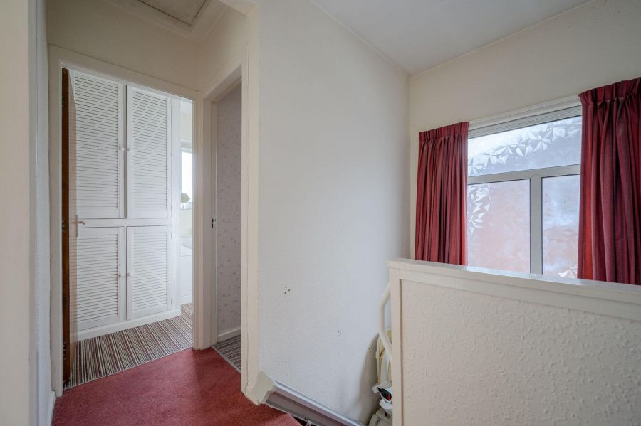 63 Kingsdale Park