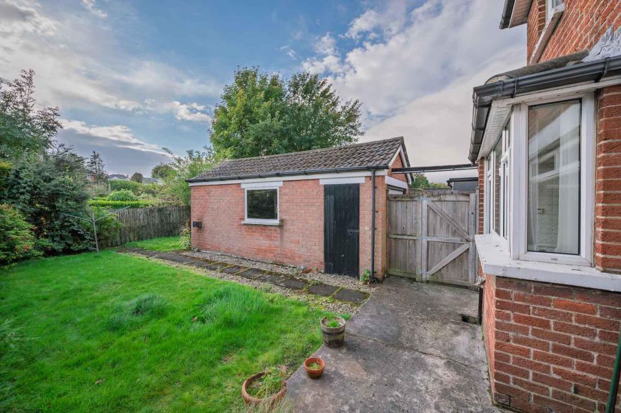 63 Kingsdale Park