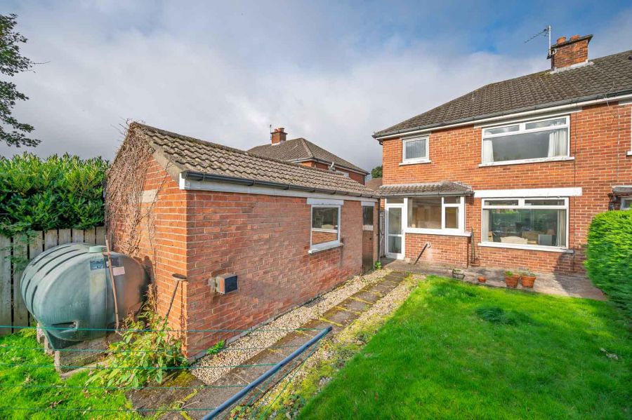 63 Kingsdale Park