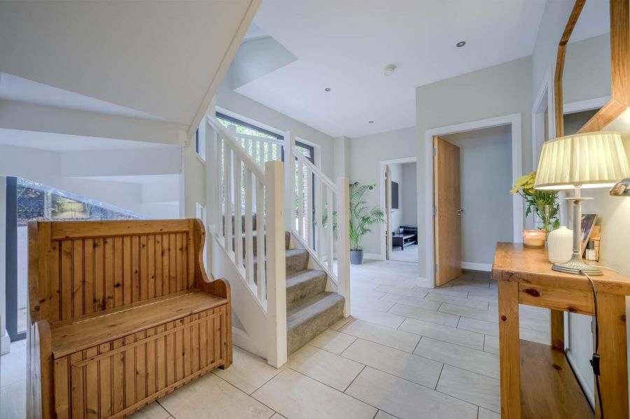 17 Knockburn Park