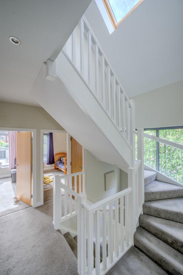 17 Knockburn Park