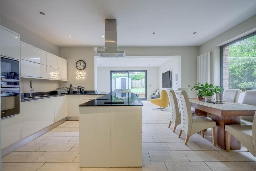 17 Knockburn Park