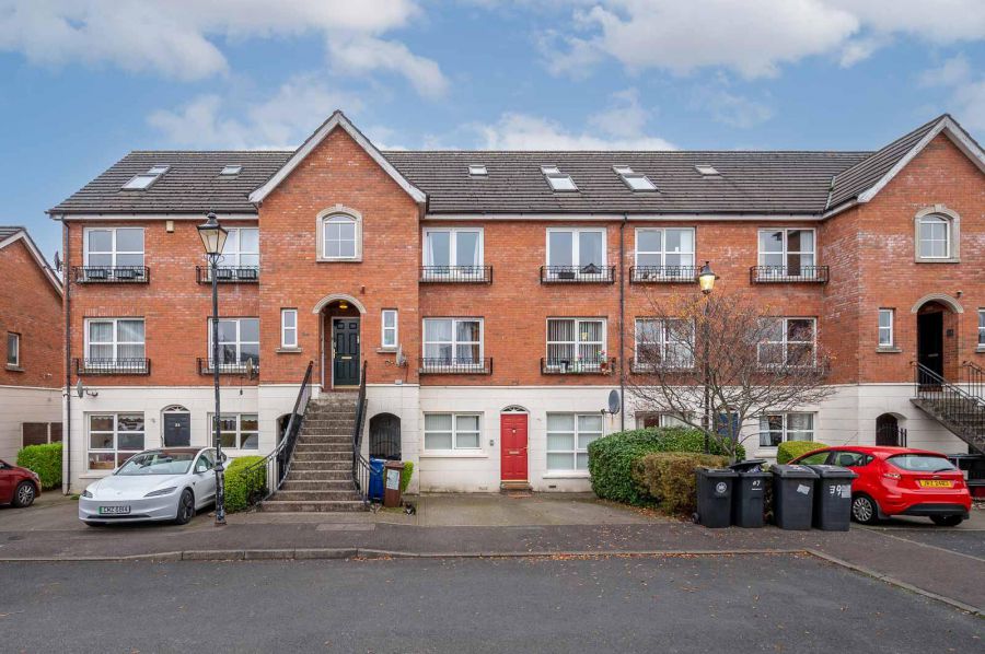 59 Langtry Court