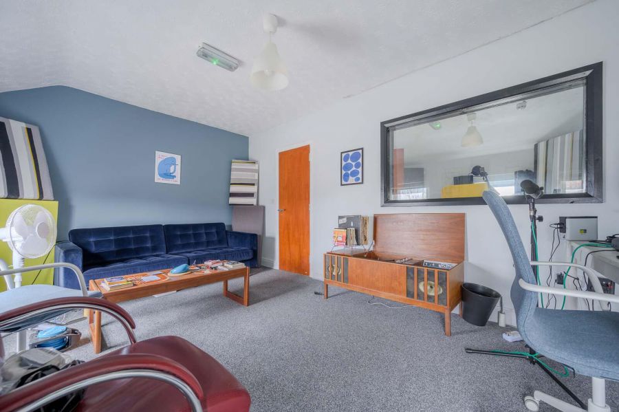 116 Bloomfield Avenue