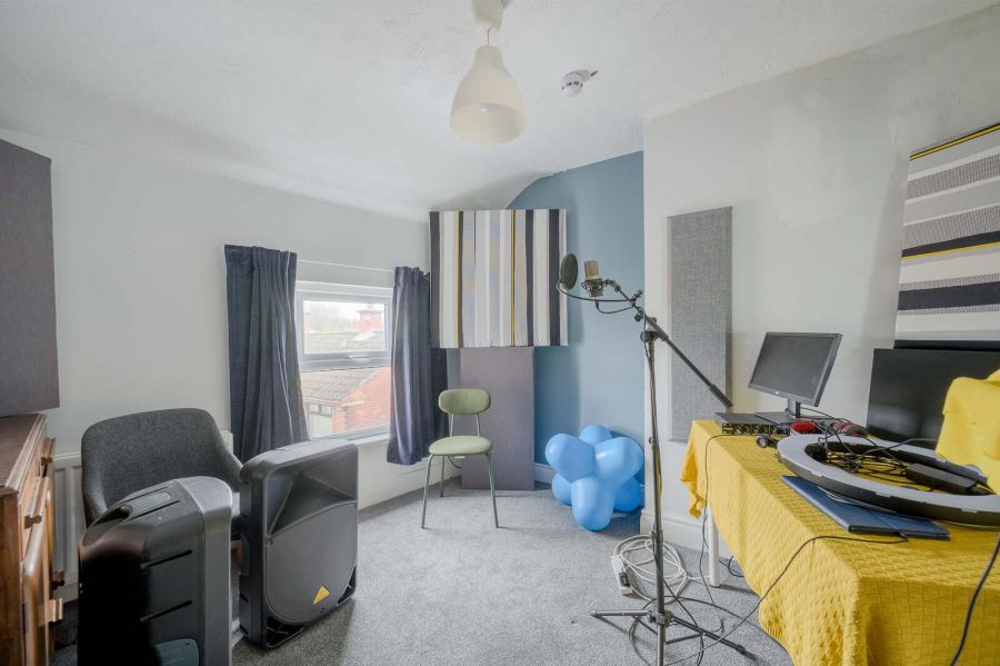 116 Bloomfield Avenue