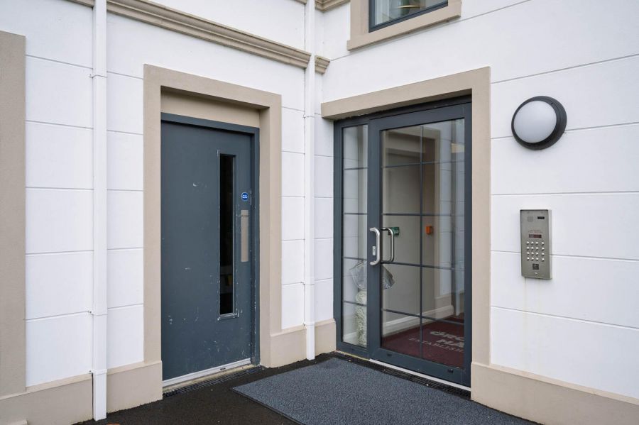 Apartment 8 Castlehill Wood