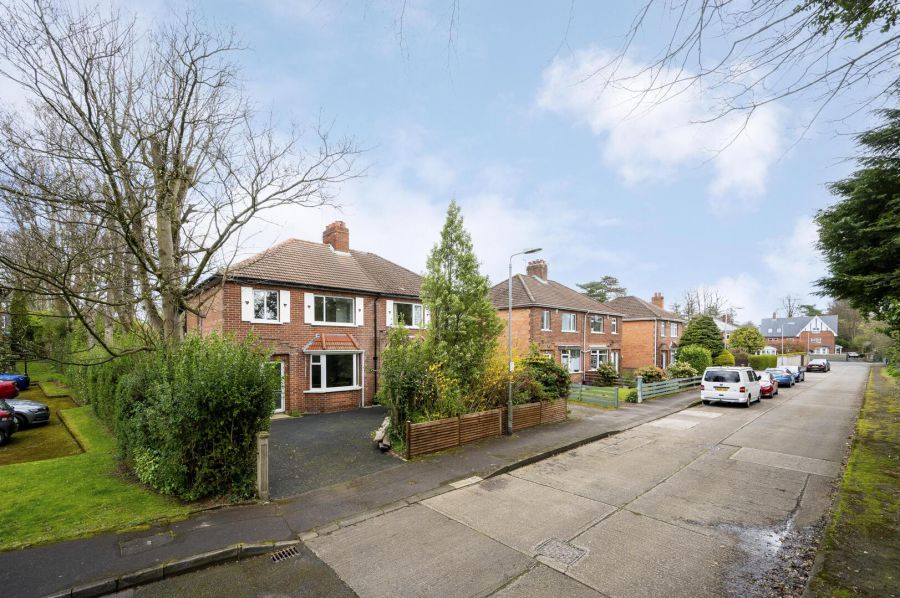 9 Sandown Park South