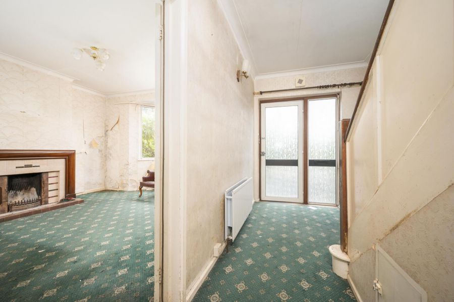 9 Sandown Park South