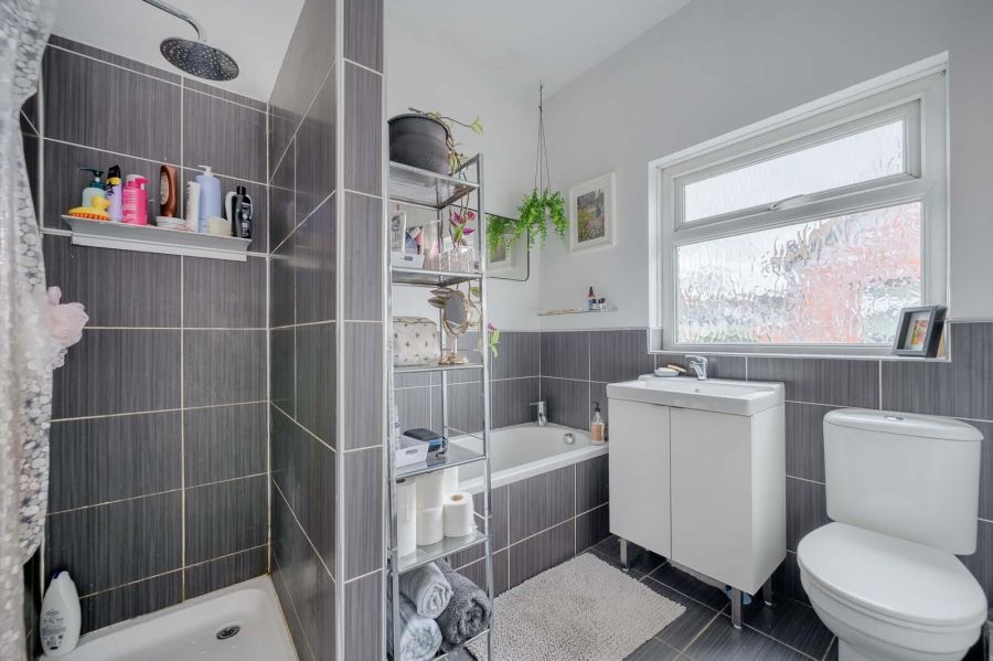 15 Ebrington Gardens