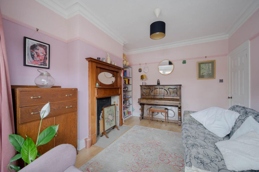 15 Ebrington Gardens