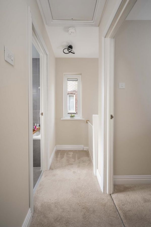 9 Knockwood Crescent