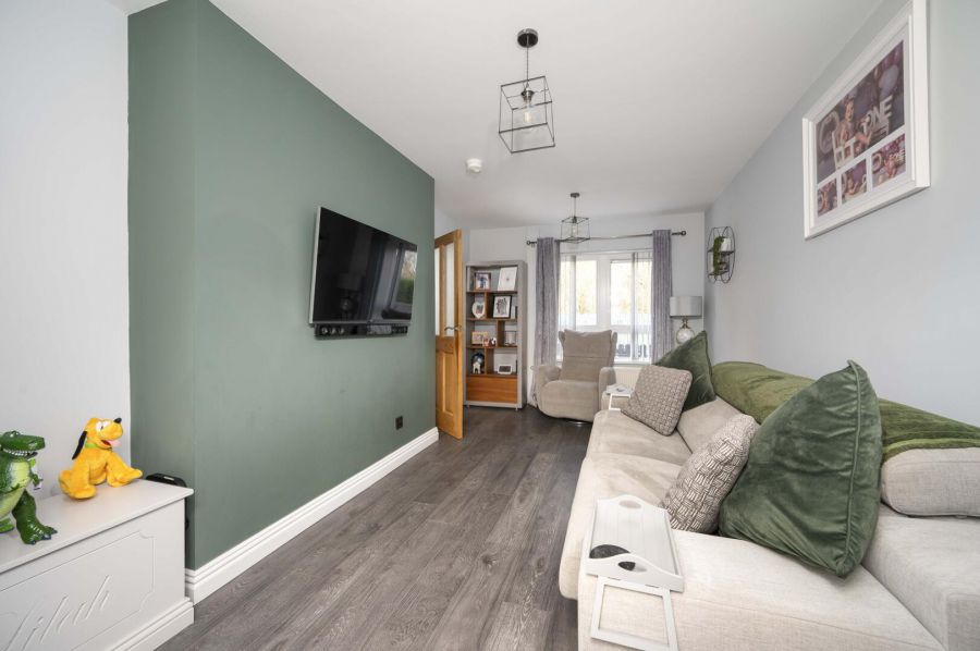 9 Knockwood Crescent