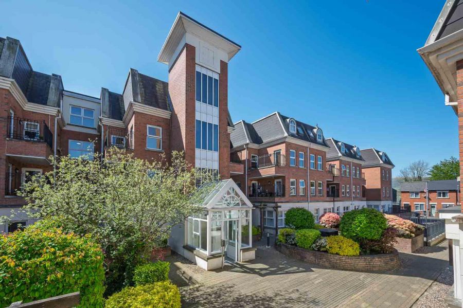 Apt 40, 1A Fane Street