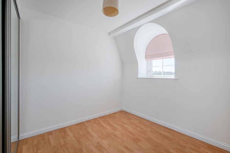 Apt 40, 1A Fane Street