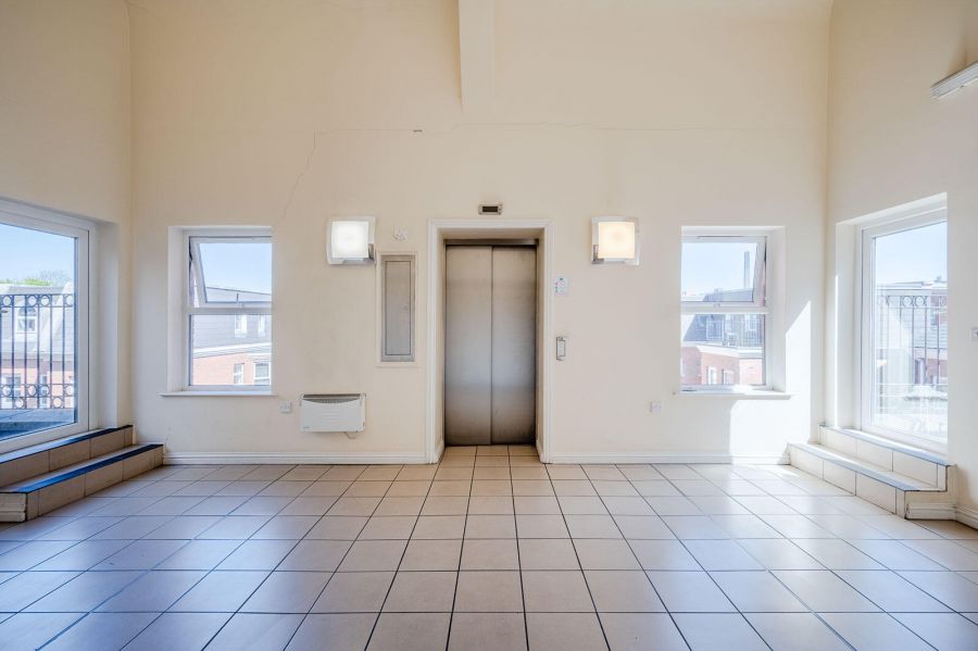 Apt 40, 1A Fane Street