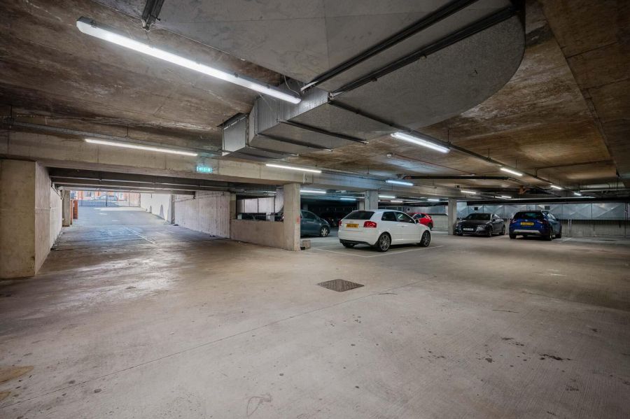 Apt 40, 1A Fane Street