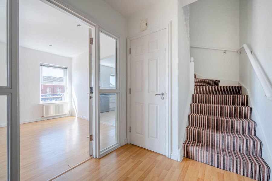 Apt 40, 1A Fane Street