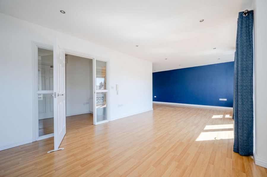 Apt 40, 1A Fane Street