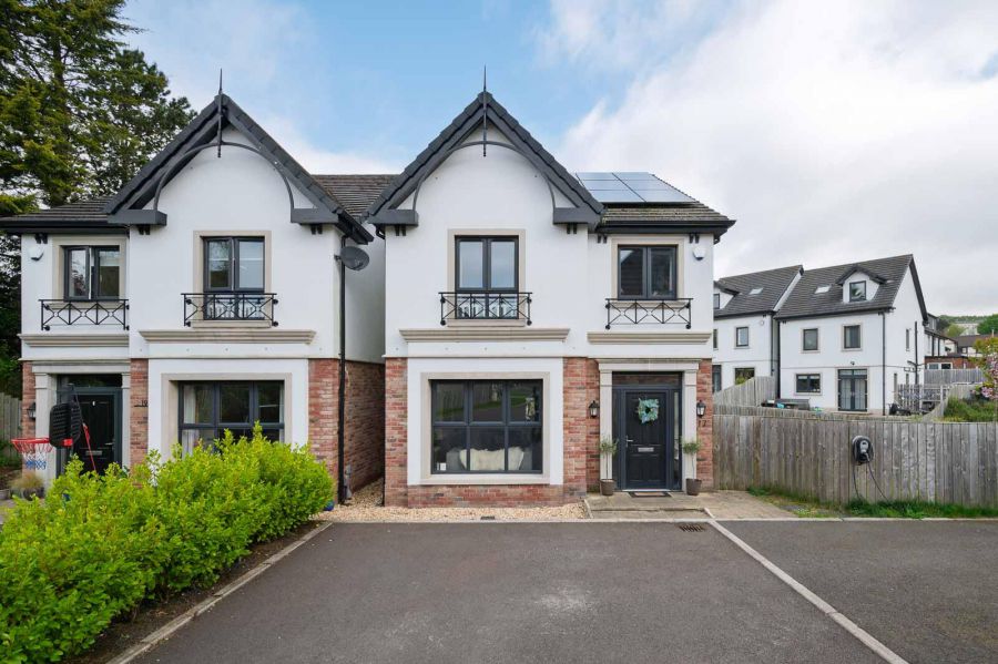 17 Castlehill Wood