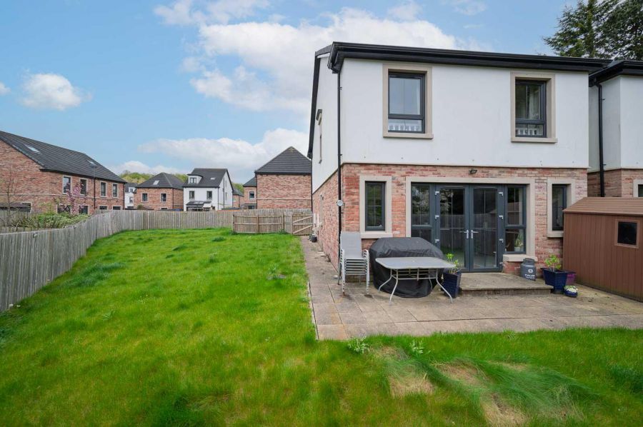 17 Castlehill Wood
