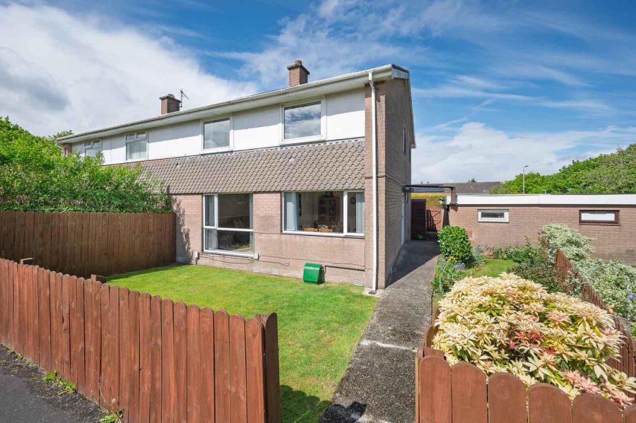 11 Kilmory Gardens