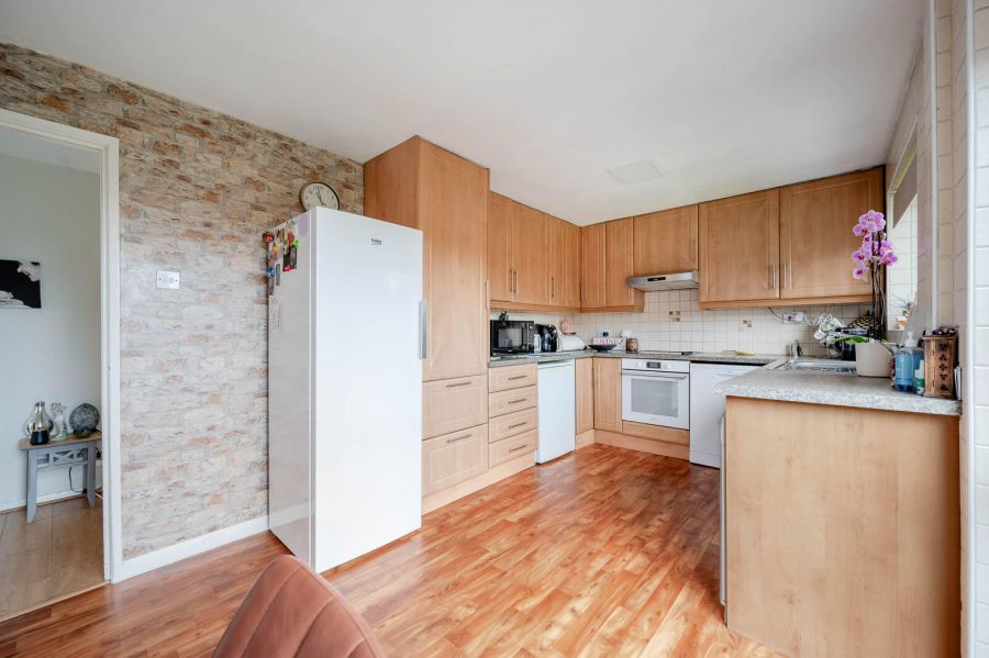 11 Kilmory Gardens