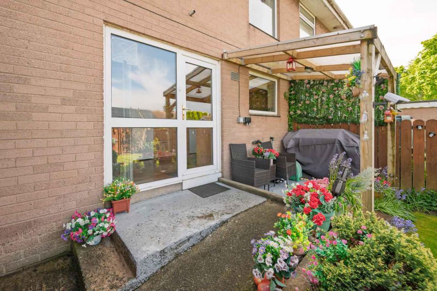 11 Kilmory Gardens