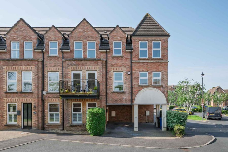 18 Strathearn Lane