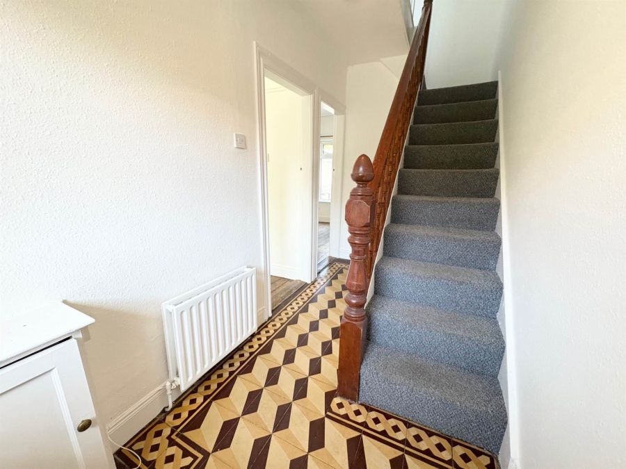 24 Eastleigh Crescent