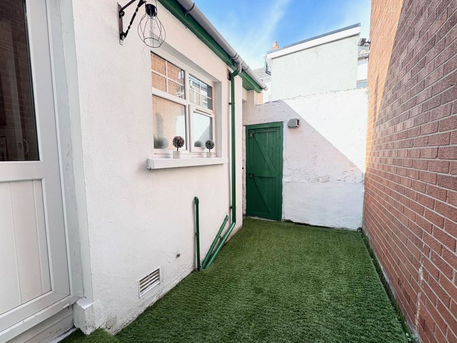 52 Kensington Avenue