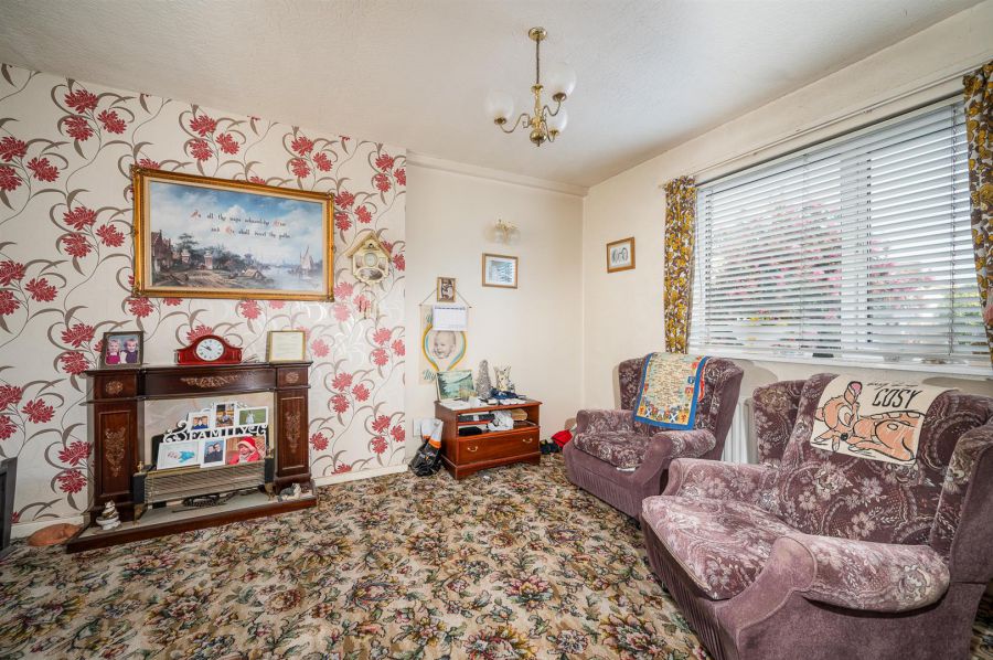 27 Thornhill Parade