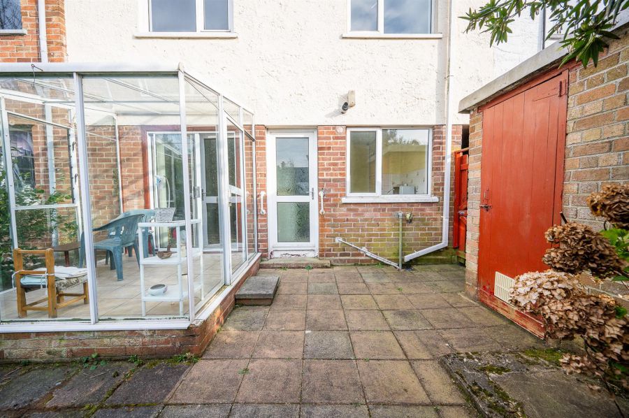 27 Thornhill Parade