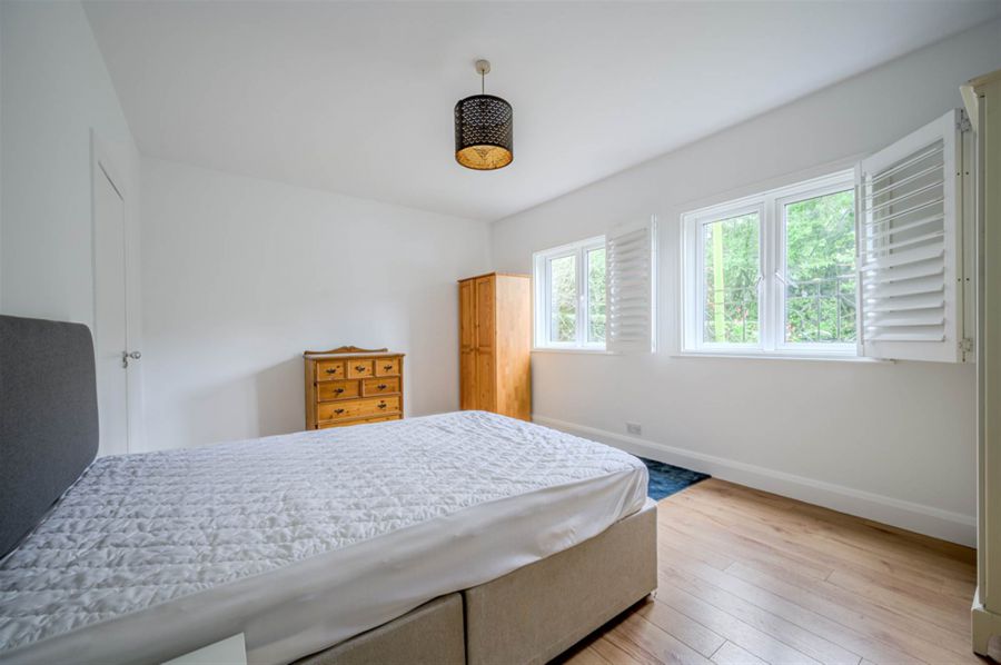 Flat 2 Holyrood Manor